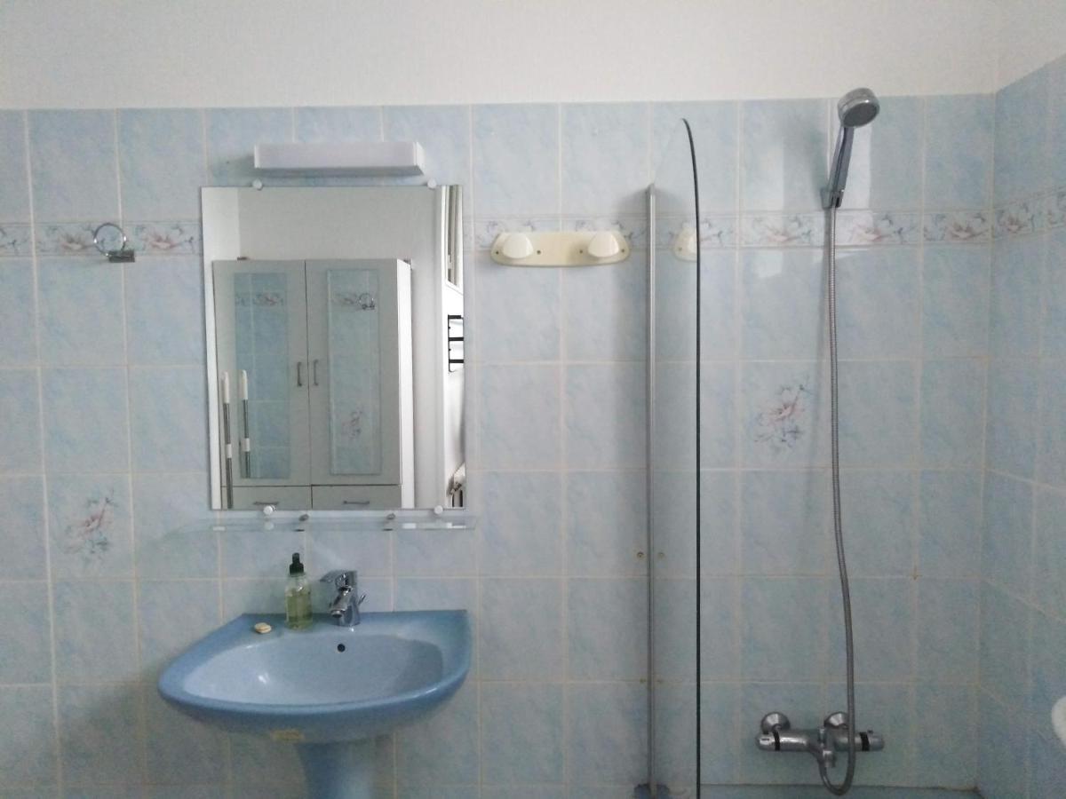 Etoile Hotel Questembert Bagian luar foto